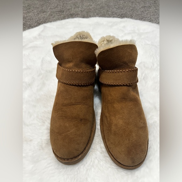 UGG McKay Boot - Picture 2 of 9